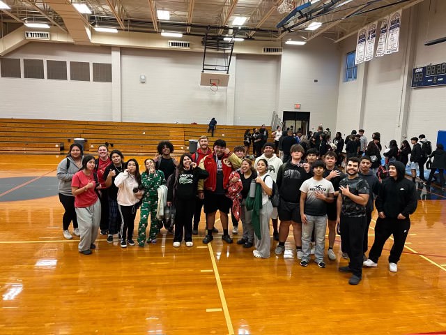 SPORTS RECAP 1/23-1/27: Powerlifting competes for the first time