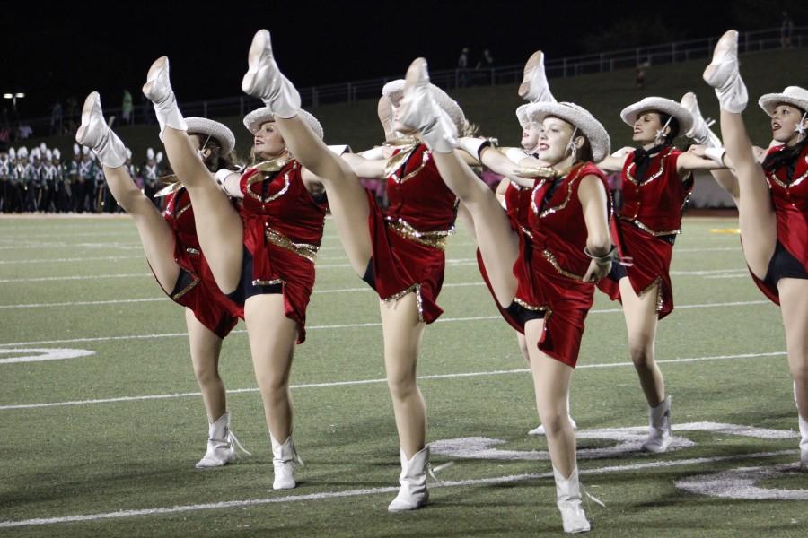 Starlettes High-Kick Thugs