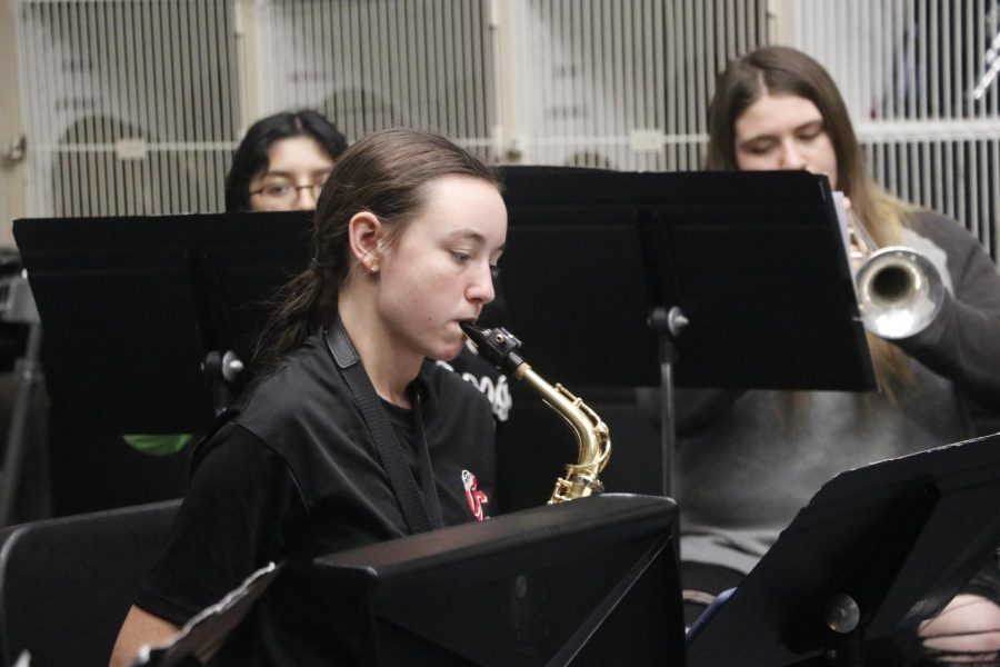 Candence Rehbein playing her solo and making it sound so beautiful.