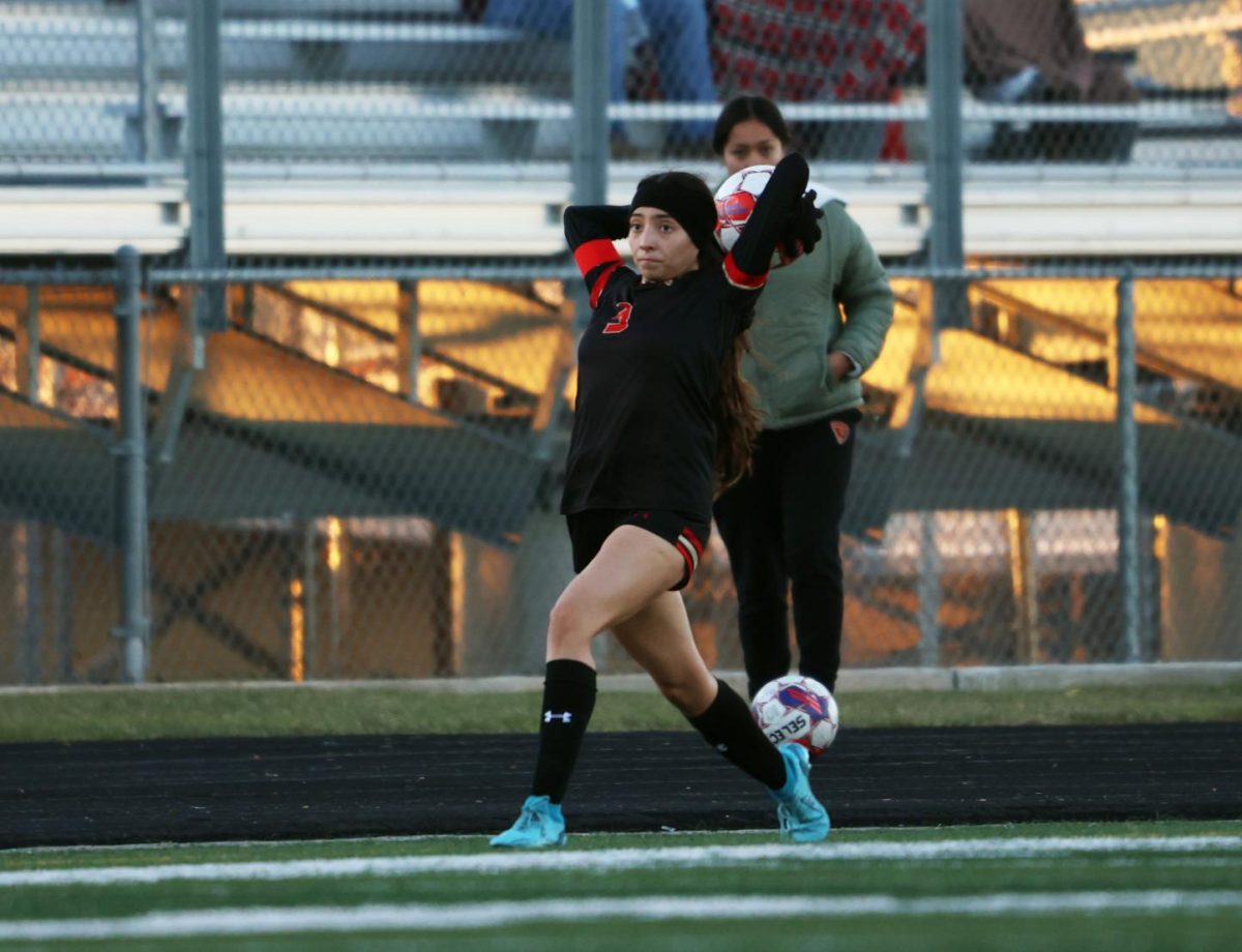 THROW-IN. Senior Wendy Rodriguez Zavala throws the ball into the field creating a play for her teammates on Saturday Jan. 11, 2025.