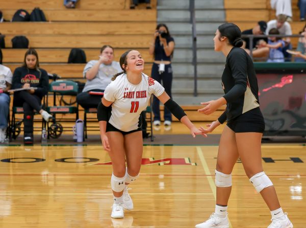 Navigation to Story: GALLERY: Volleyball vs. The Woodlands