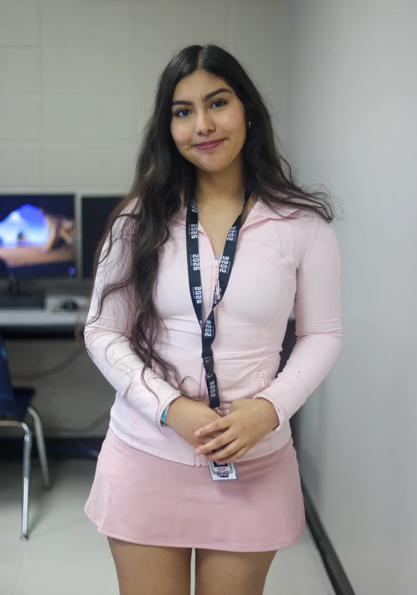 ALL IN FOR GOLF. Senior Juliana Flores poses for a photo as she participated on the homecoming spirit day on Oct. 2, 2025. Flores wore a golf attire to show her school spirit. 